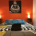 Дом отдыха Centre Avec Garage Prive